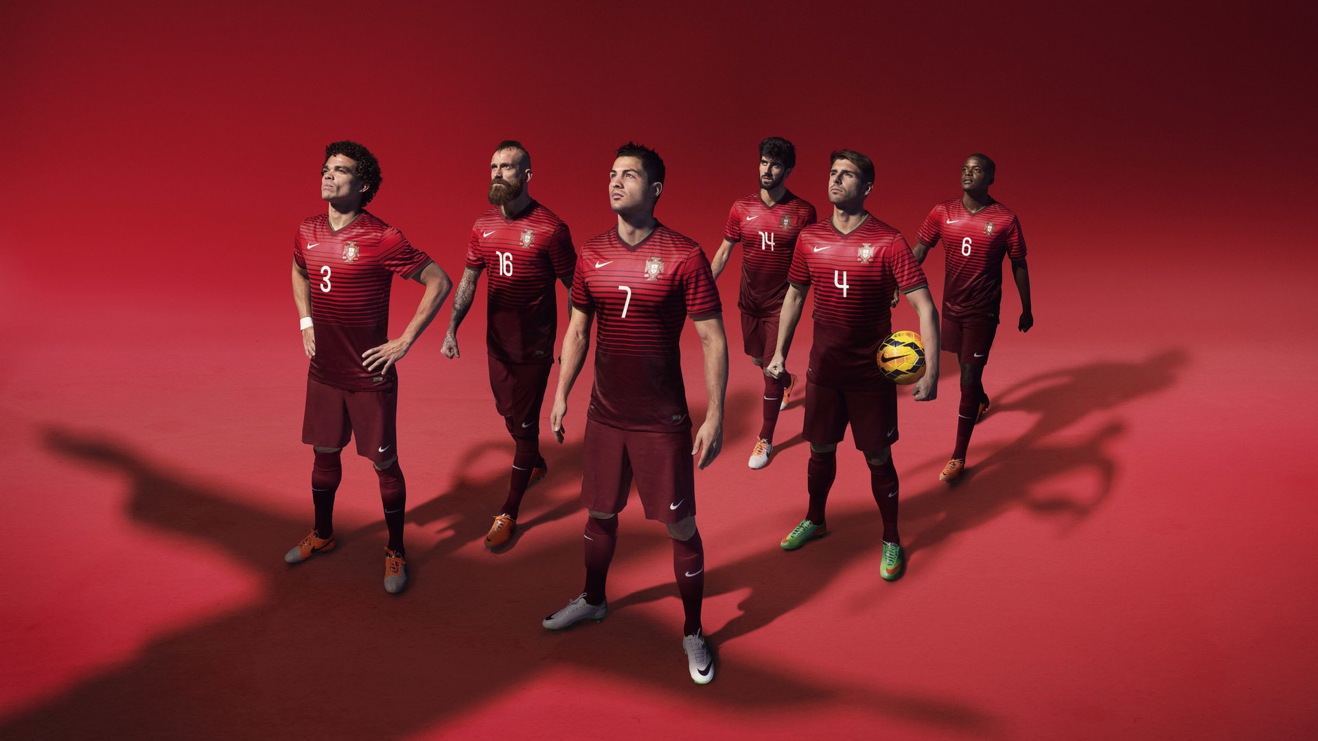 曼联内部视频记录更衣室温情瞬间,曼联的视频